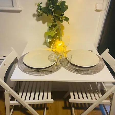 La Terrasse, Train - Paris Trajet D'environ 1 Heure 10 Minutes Appartement *