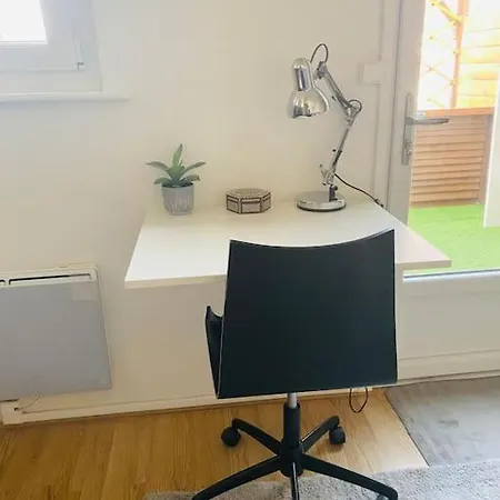 La Terrasse, Train - Paris Trajet D'environ 1 Heure 10 Minutes * Lens