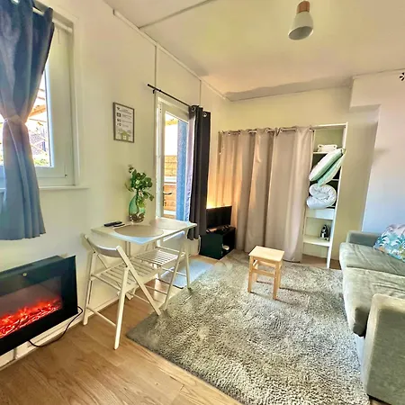 La Terrasse, Train - Paris Trajet D'environ 1 Heure 10 Minutes Appartement *